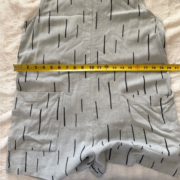 Grade & Gather Gray Sleeveless Romper Size M - Picture 9 of 9